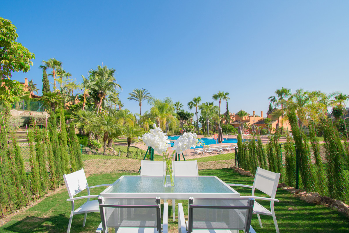 El Paraíso, Estepona